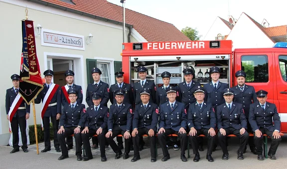 Gruppenfoto1000Pixel.jpg